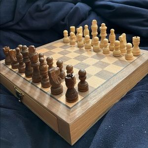 NWOT Wooden Magnetic Chess Set
